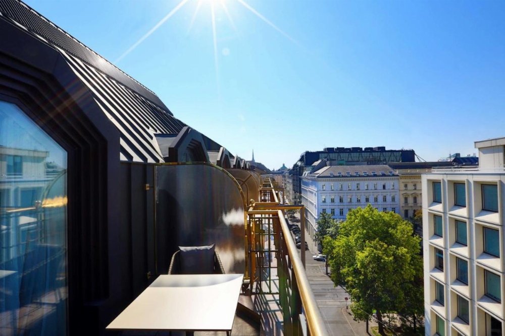 Hilton Vienna Plaza Image 10