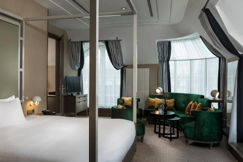 Hilton Vienna Plaza image 26