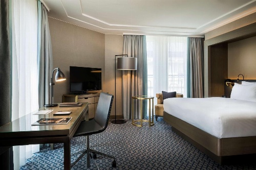 Hilton Vienna Plaza image 4