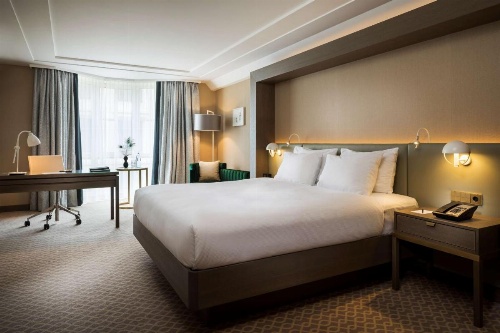 Hilton Vienna Plaza image 6